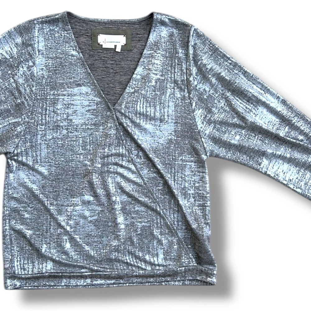By Anthropologie Cary Dolman Sleeve Silver Faux Wrap Blouse Size Small - Picture 10 of 12